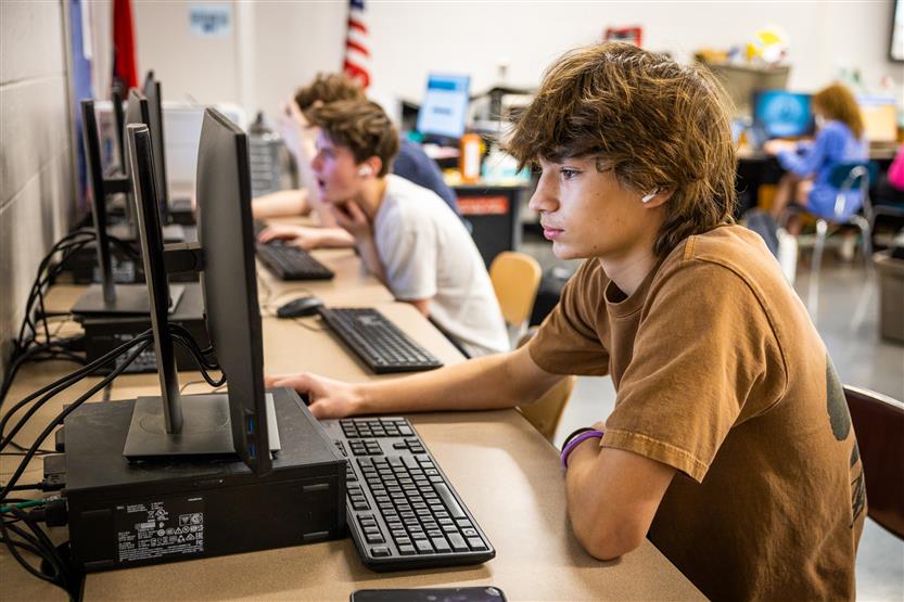 Eighth graders create apps